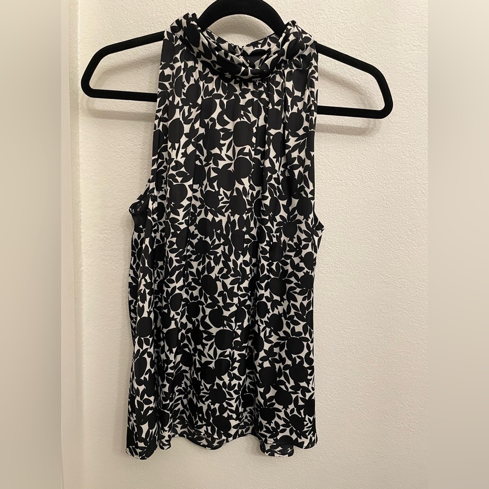 ￼ Ann Taylor polyester halter top size M